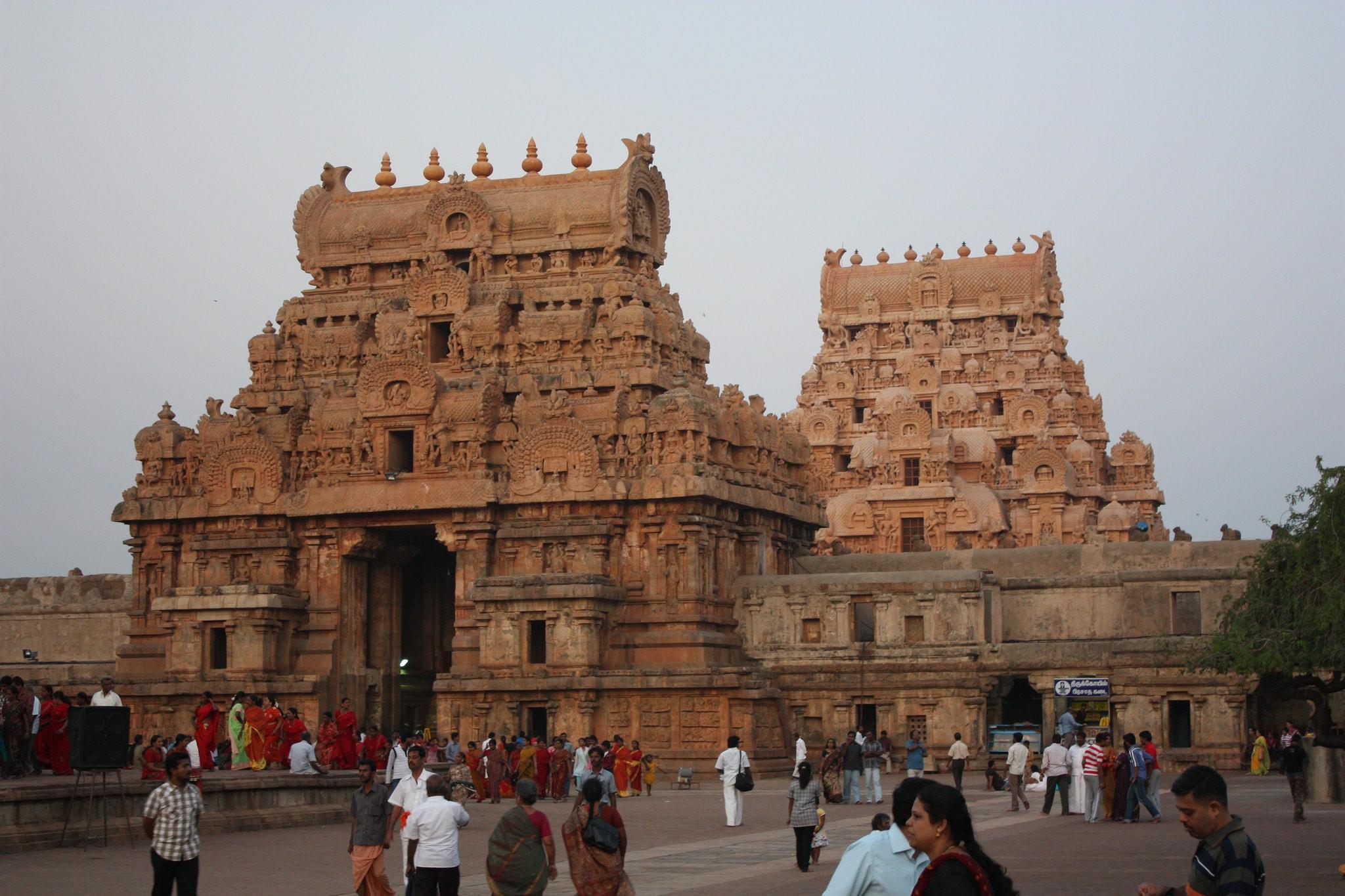 2048x1365 Beautiful Temples to Visit in South India