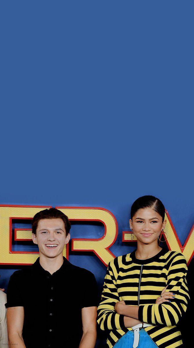 668x1200 Tom Holland And Zendaya Wallpaper