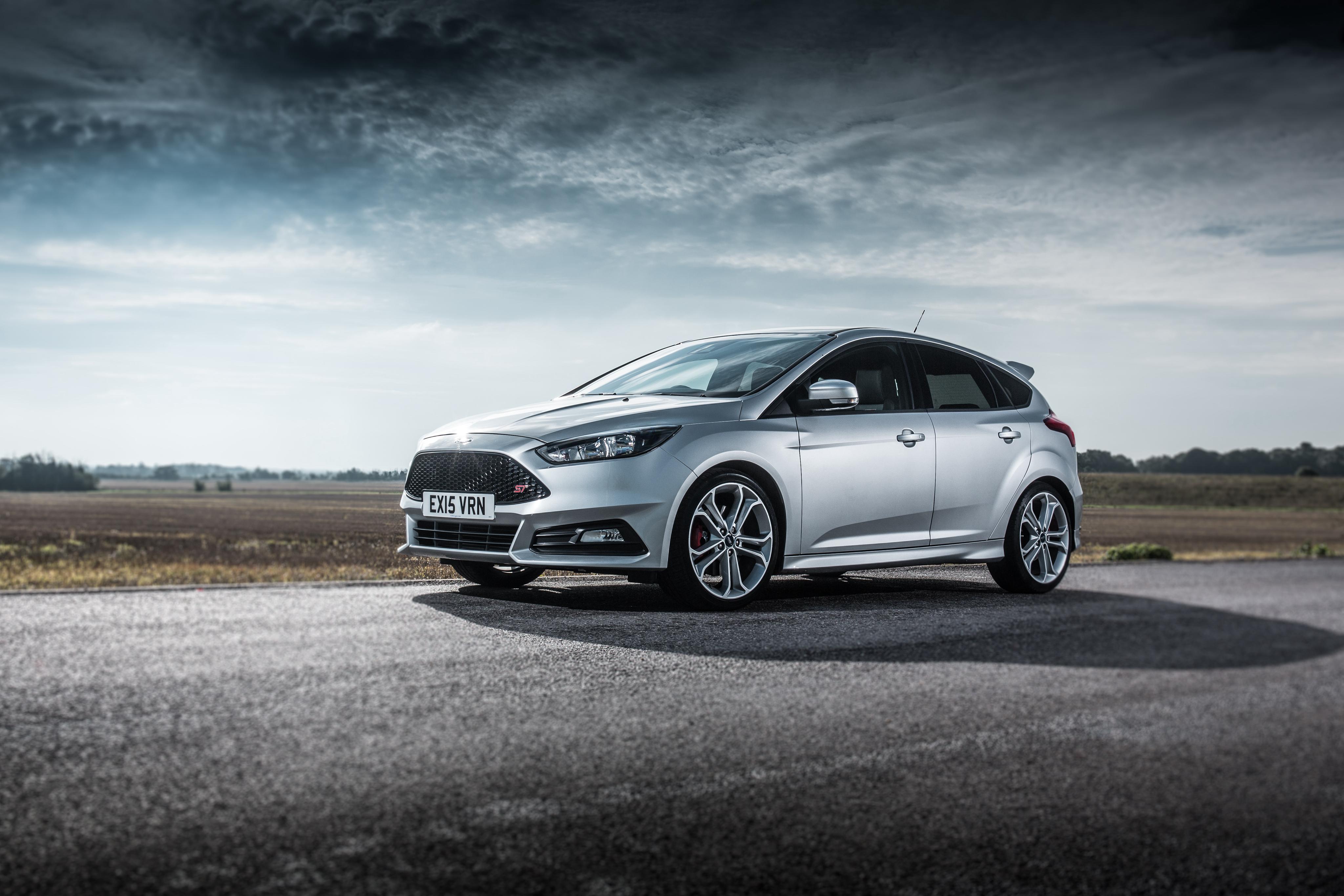 4096x2731 Ford Focus 4k Ultra HD Wallpaper