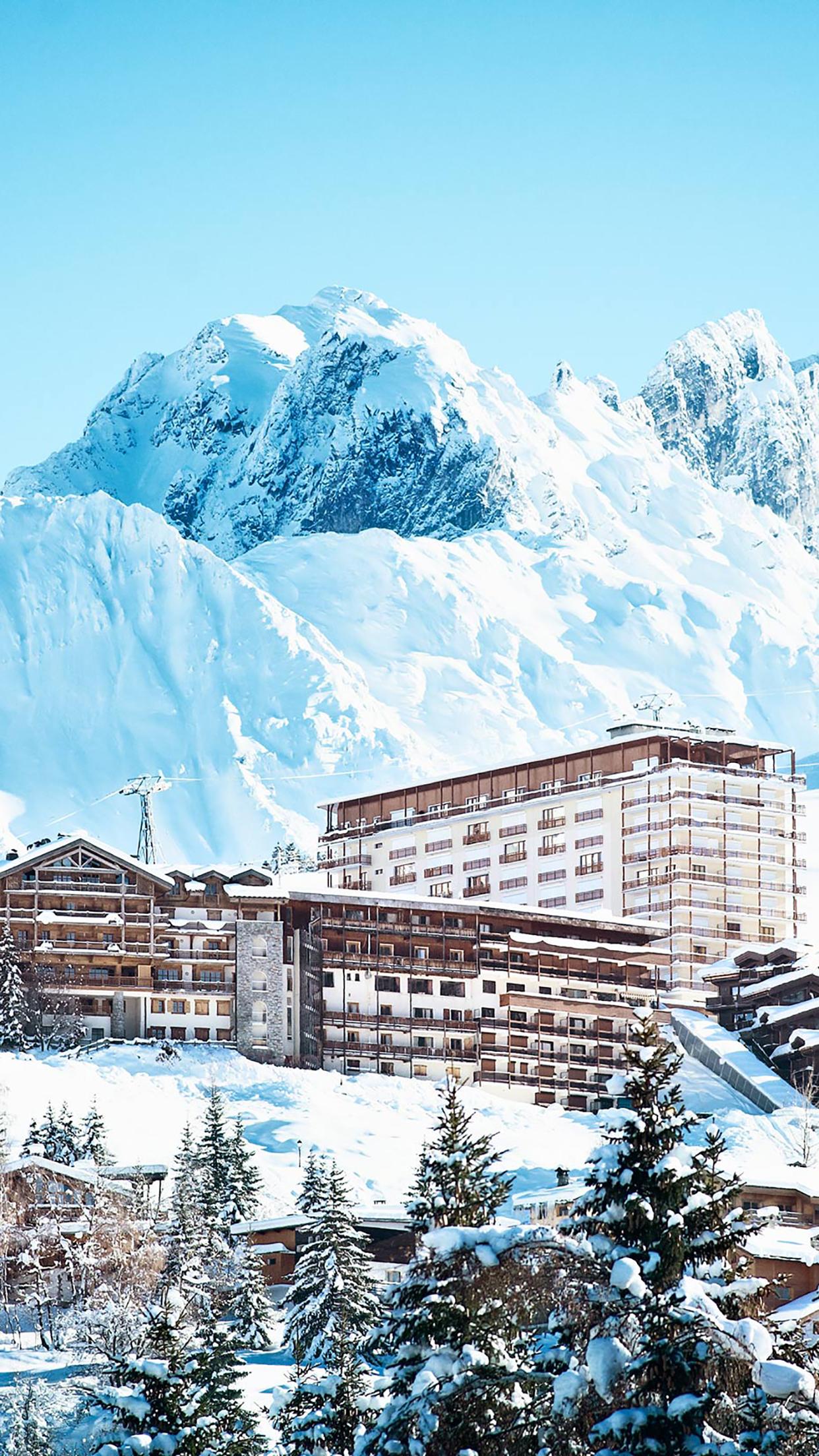 1242x2208 Courchevel (1) Wallpaper for iPhone 11