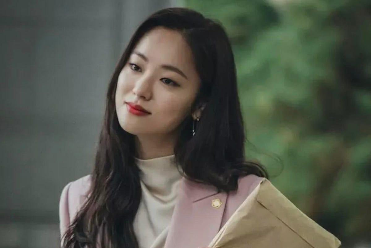 1200x802 Jeon Yeo Bin Talks About Playing A Pragmatic Lawyer In 'Vincenzo'