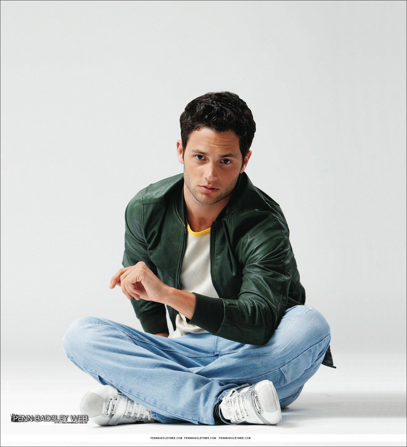 1364x1500 Penn Badgley Image