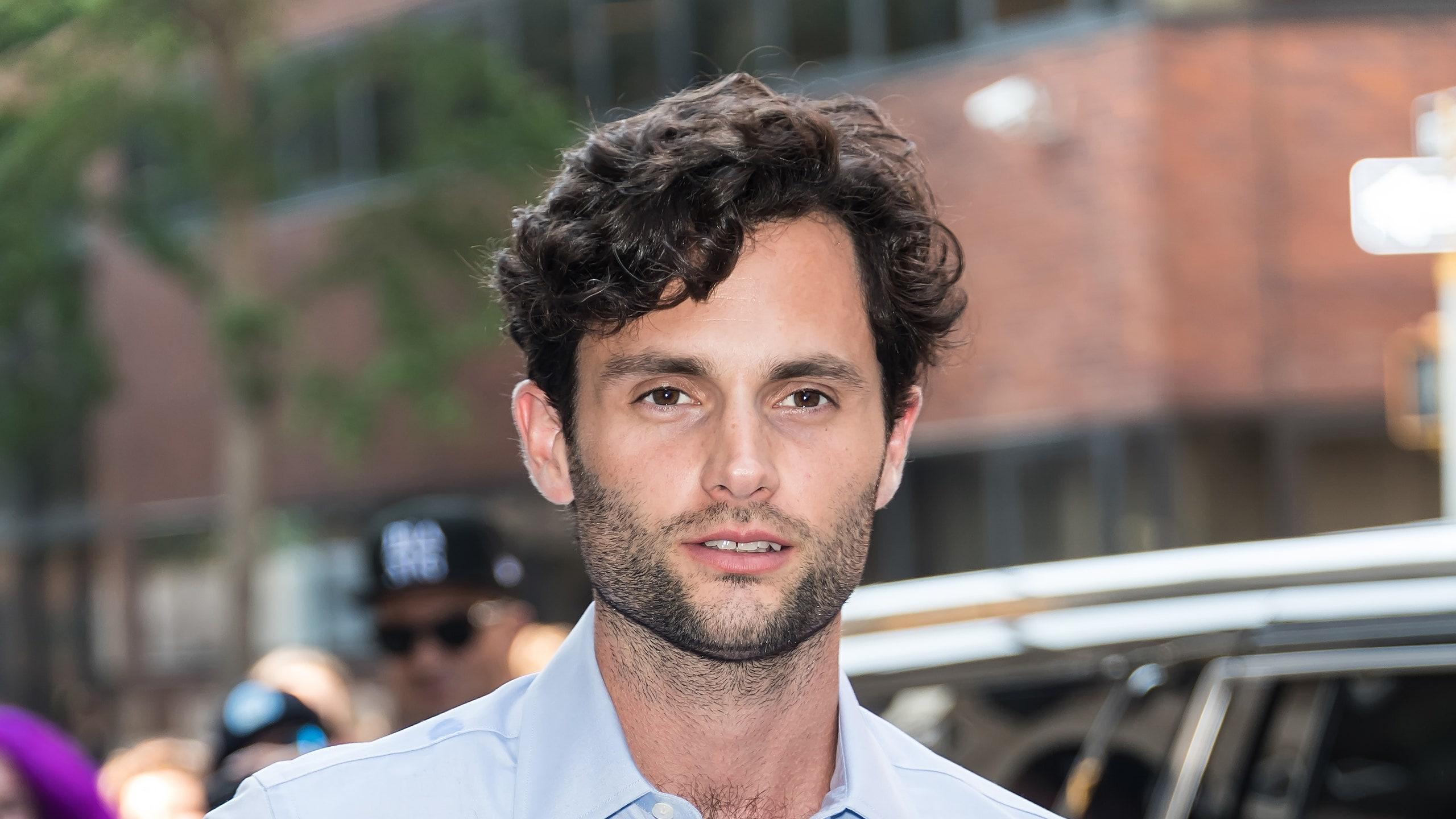 2560x1440 Penn Badgley Opened Up About Being Molested By Fans