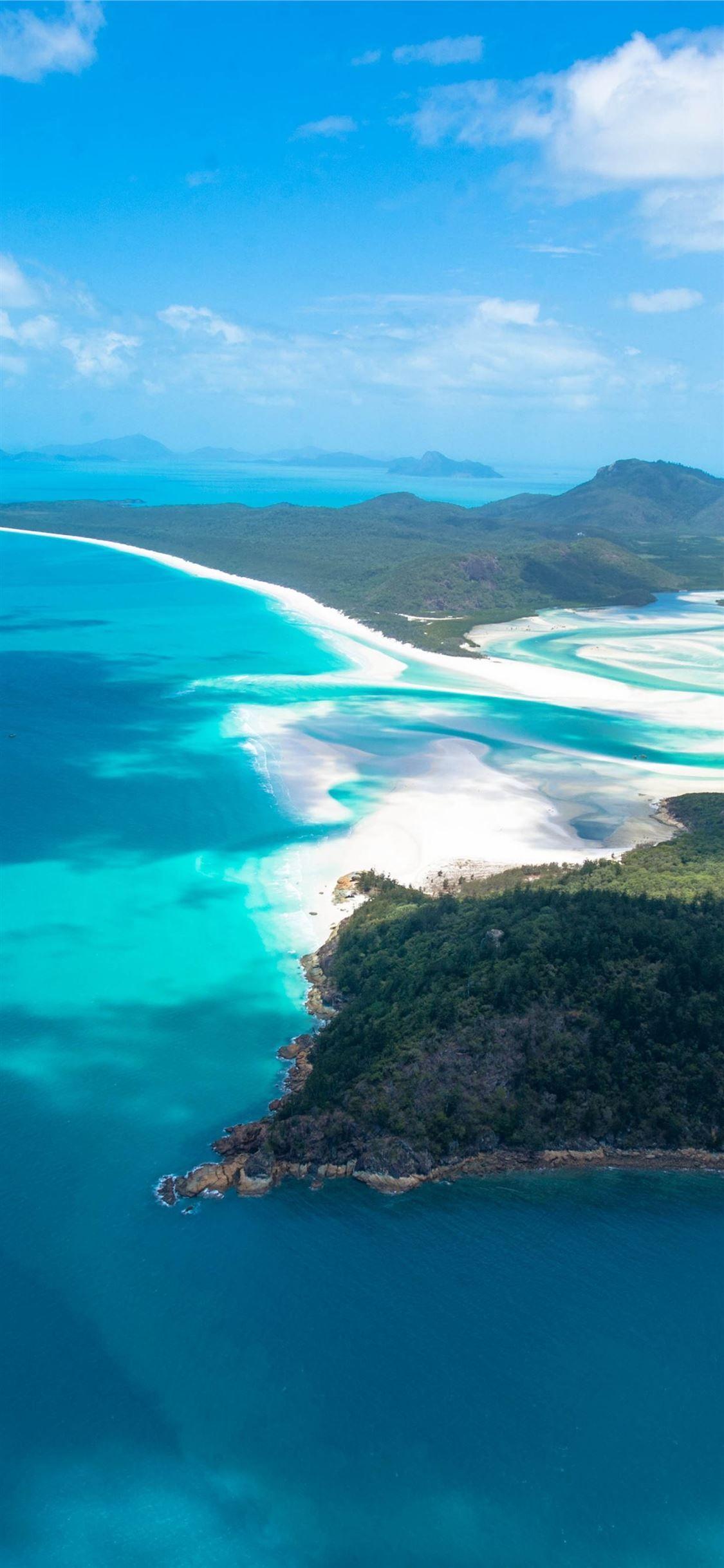 1125x2436 Whitehaven Beach Whitsunday Island Best beaches of #WhitehavenBeach mostbeautifulplacestovisit #Whi. Kids vacation, Best vacations with kids, Island wallpaper