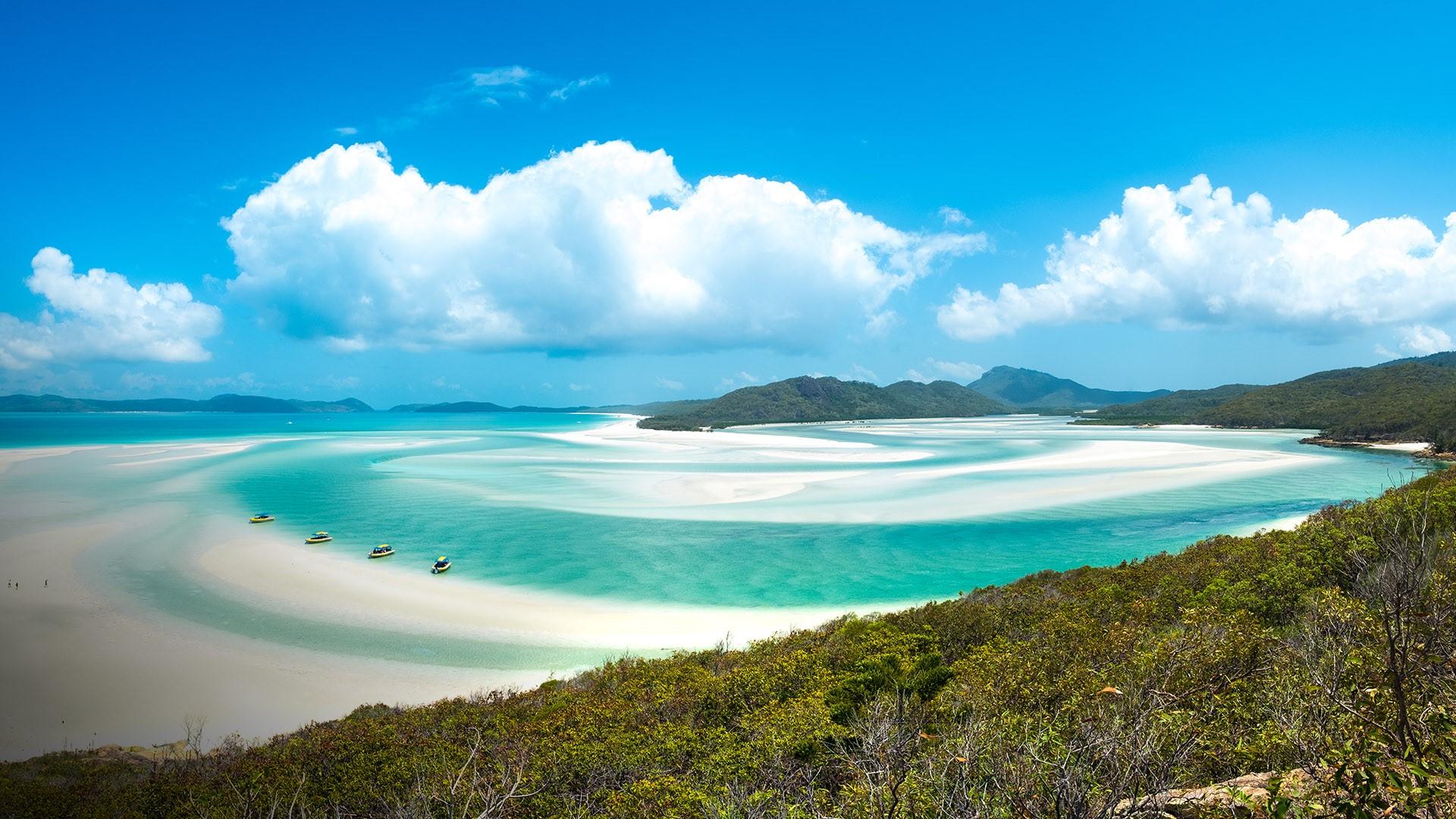 1920x1080 Whiteheaven beach, Whitsunday island, Queensland, Australia. Windows 10 Spotlight Image