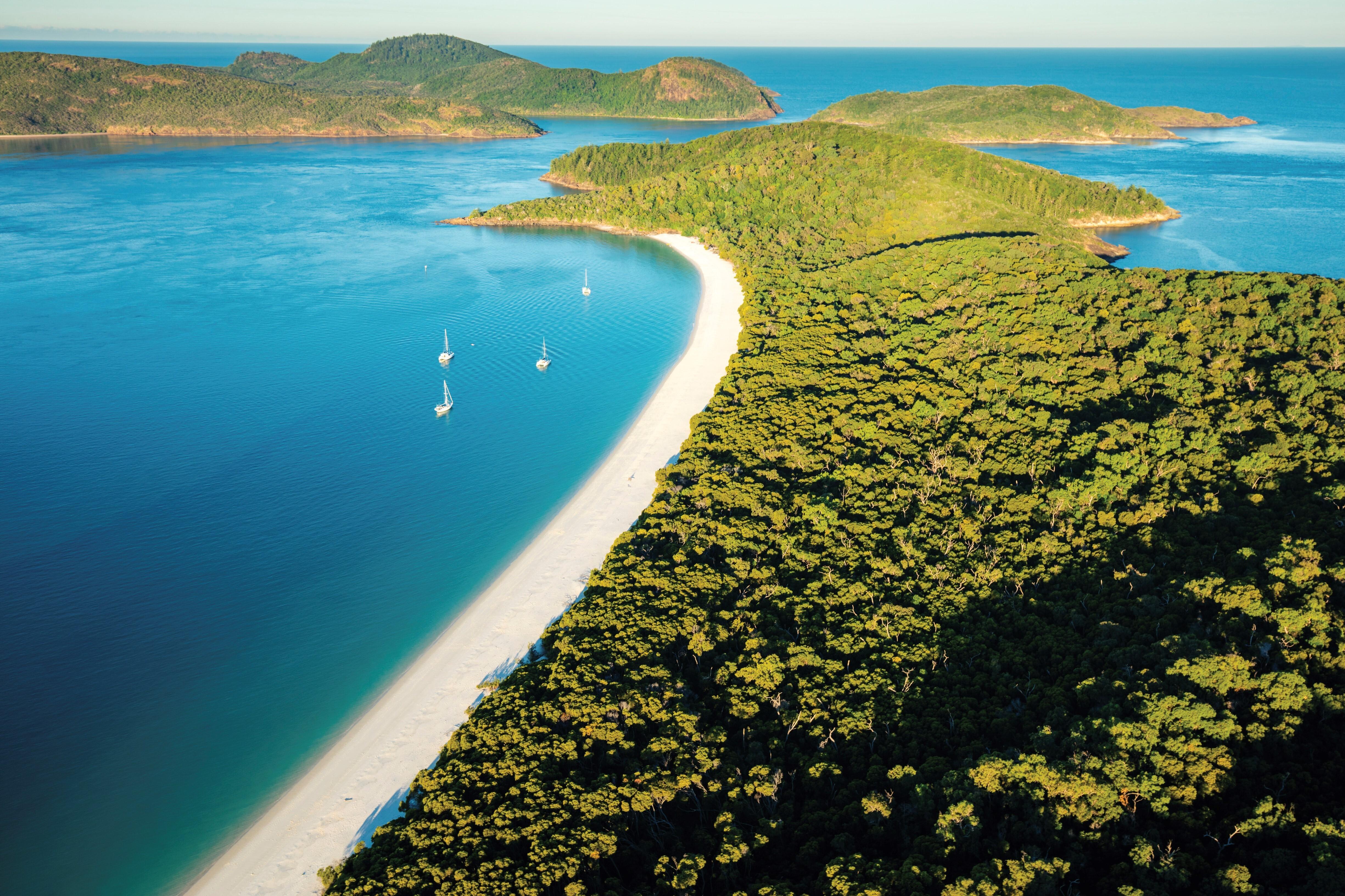 4899x3265 Whitsunday Islands Tourist Place in Queensland Australia Wallpaper