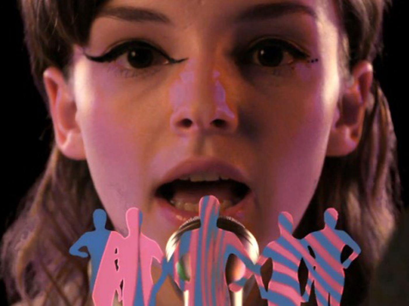 1400x1050 When it comes to online rape threats, Chvrches singer won't just 'deal with it'