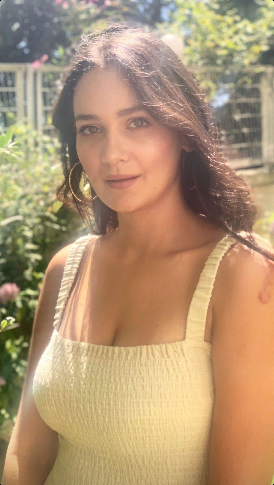 1080x1911 Gülsim ali