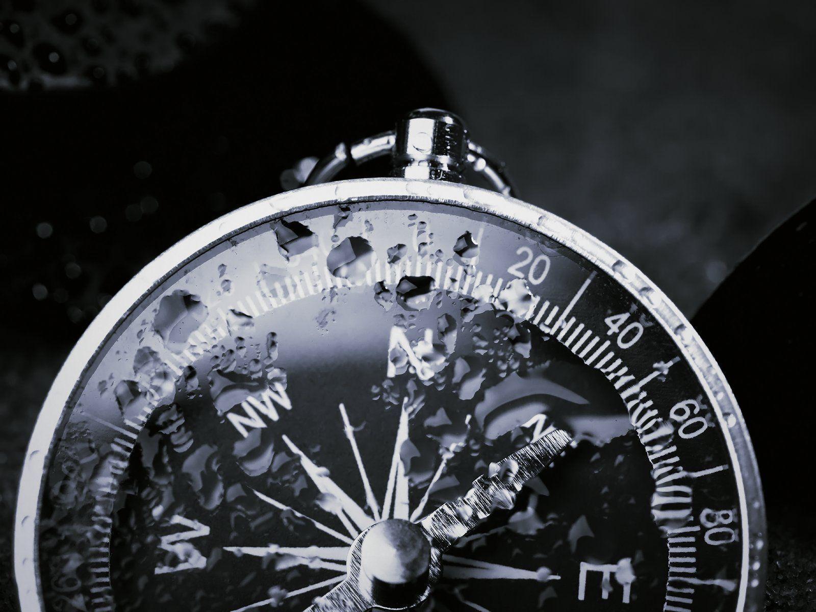 1600x1200 Compass Wallpaper