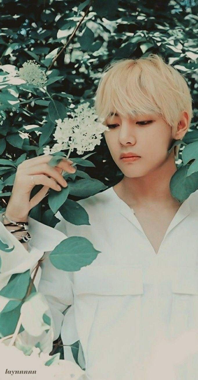 682x1304 Kim Taehyung (BTS V) Nature Wallpaper. Kim taehyung, Kim taehyung wallpaper, Taehyung