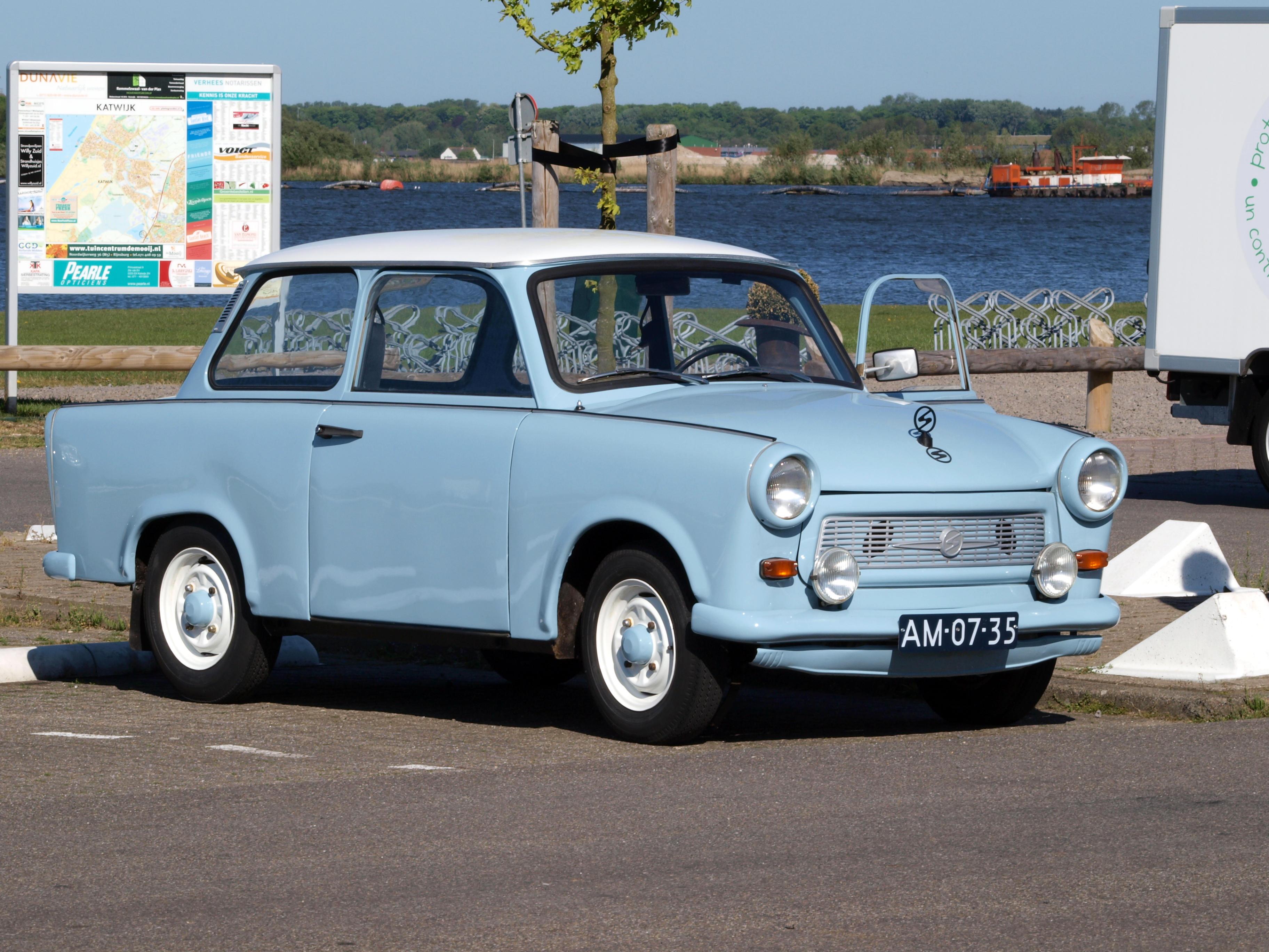 3648x2736 Trabant 601
