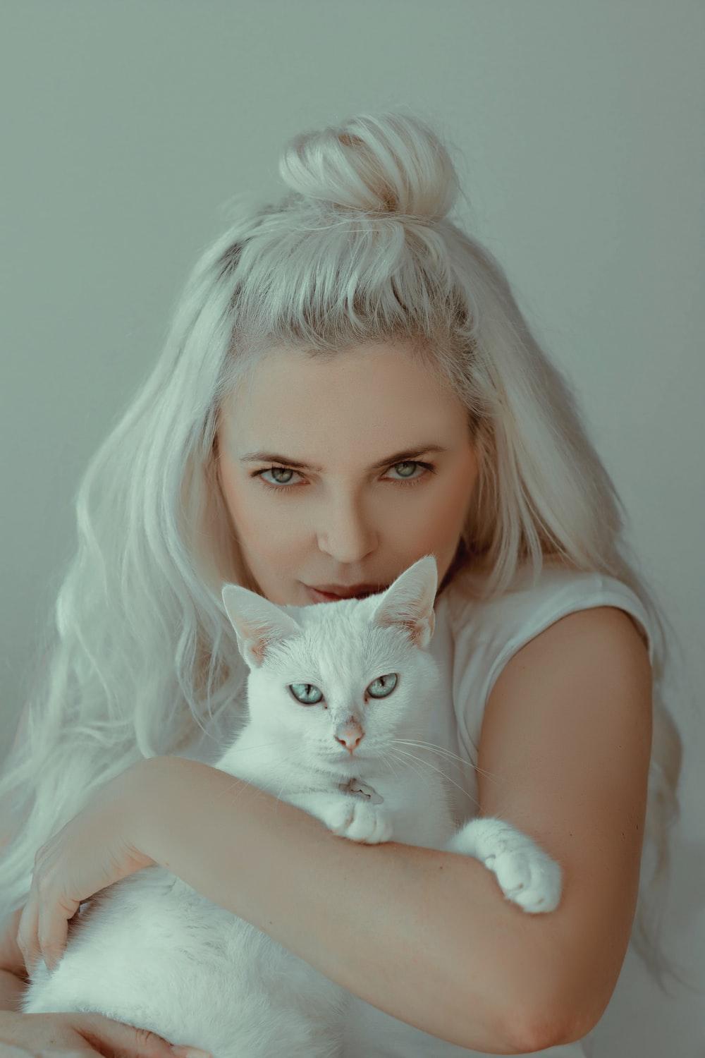 1000x1500 Girl And Cat Picture. Download Free Image