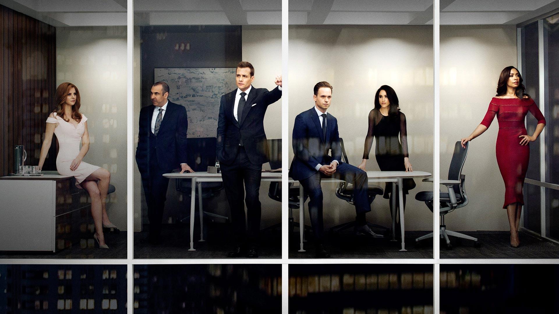1920x1080 Suits Theme for Windows 10
