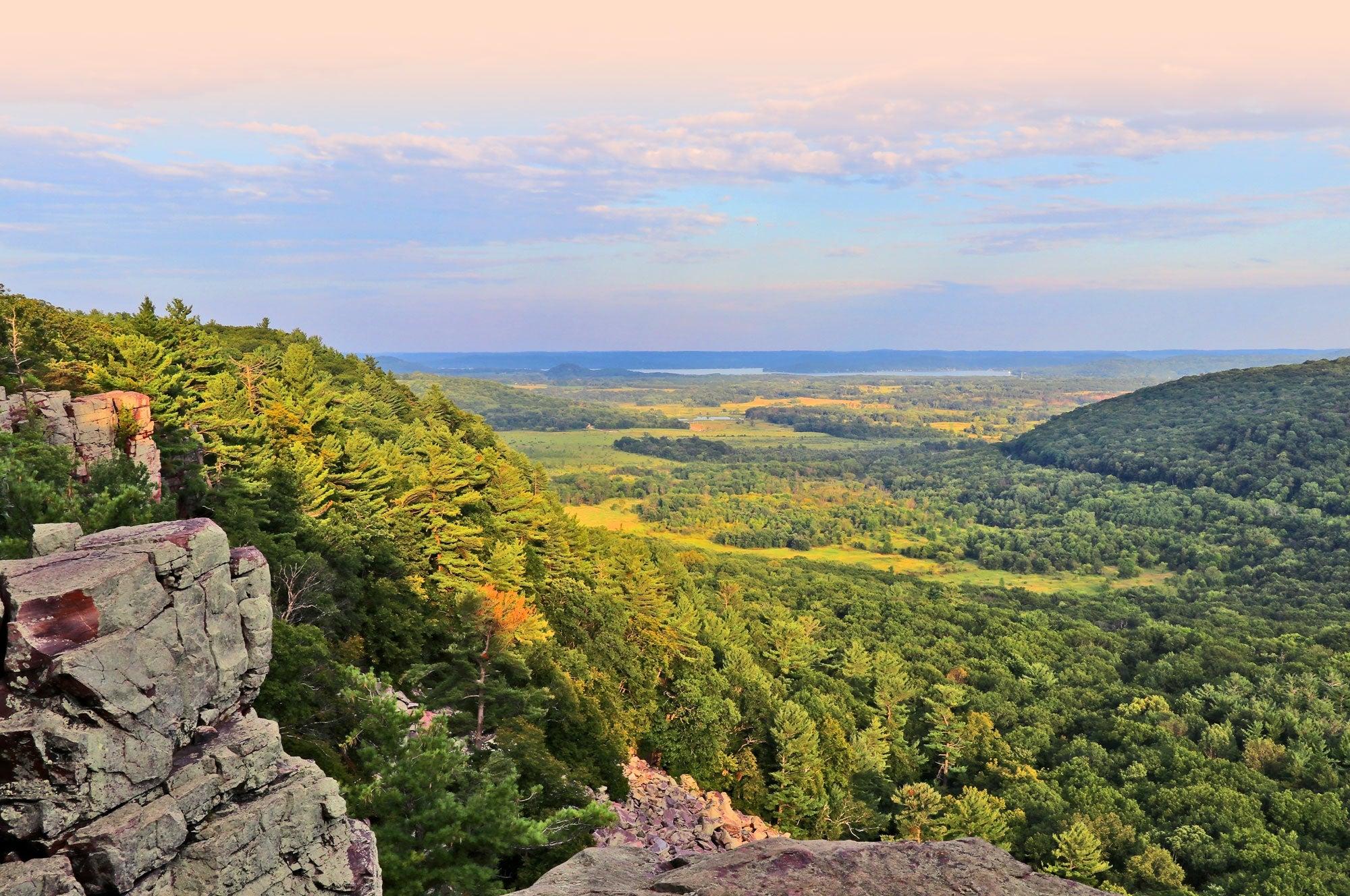 2000x1328 Essential RV Wisconsin: The Ultimate Guide to Exploring the Badger Sta