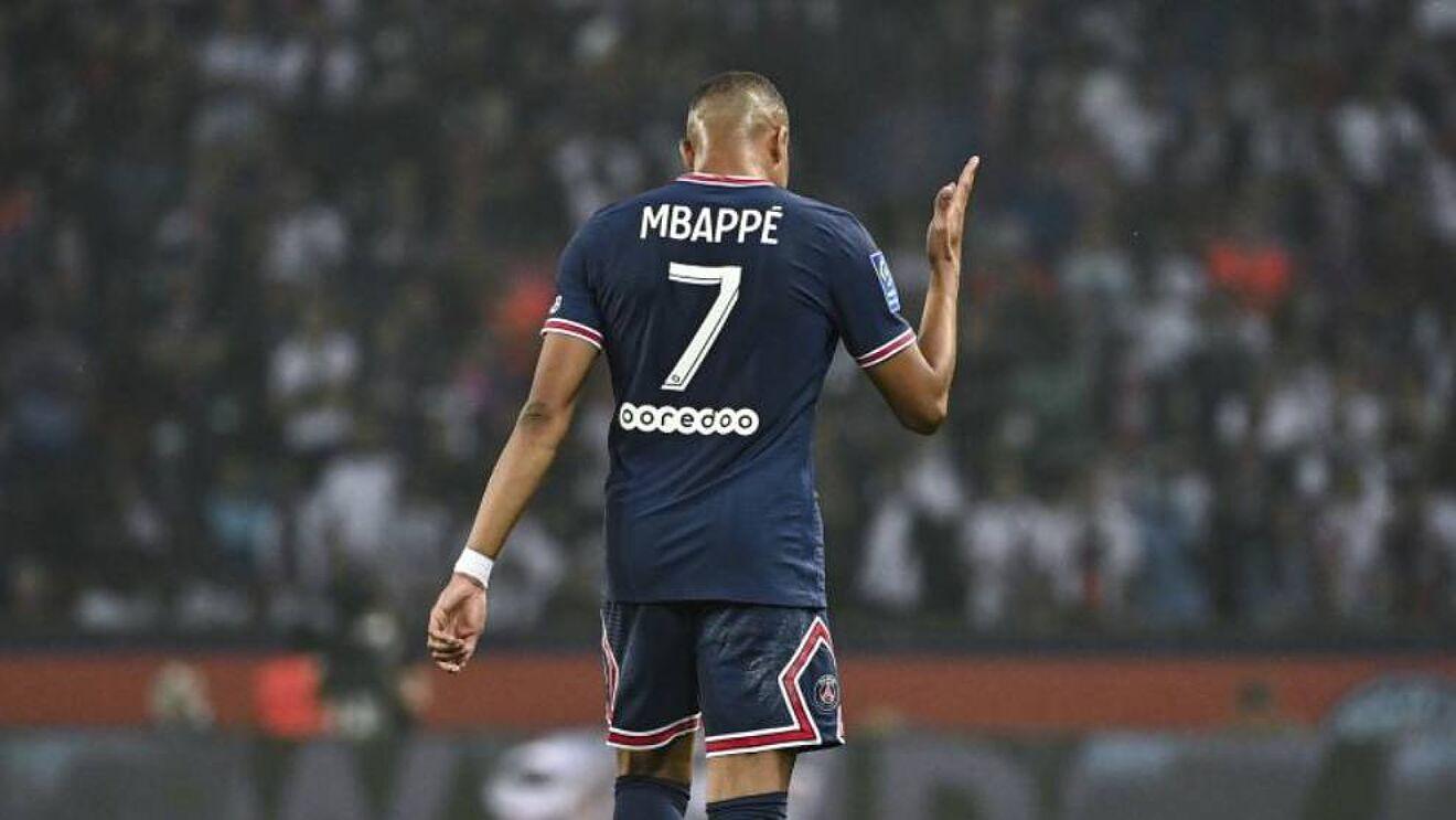 1320x743 Mbappe whistled on Parc des Princes return