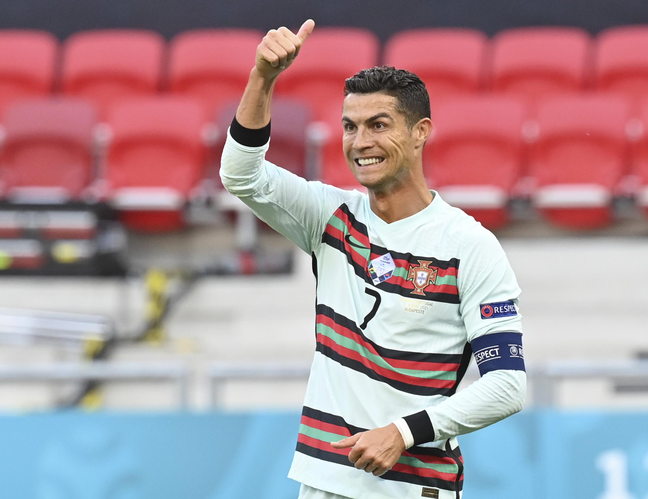 2097x1615 Cristiano Ronaldo Becomes 1st Person to Reach 300M Instagram Followers. Bleacher Report. Latest News, Videos and Highlights