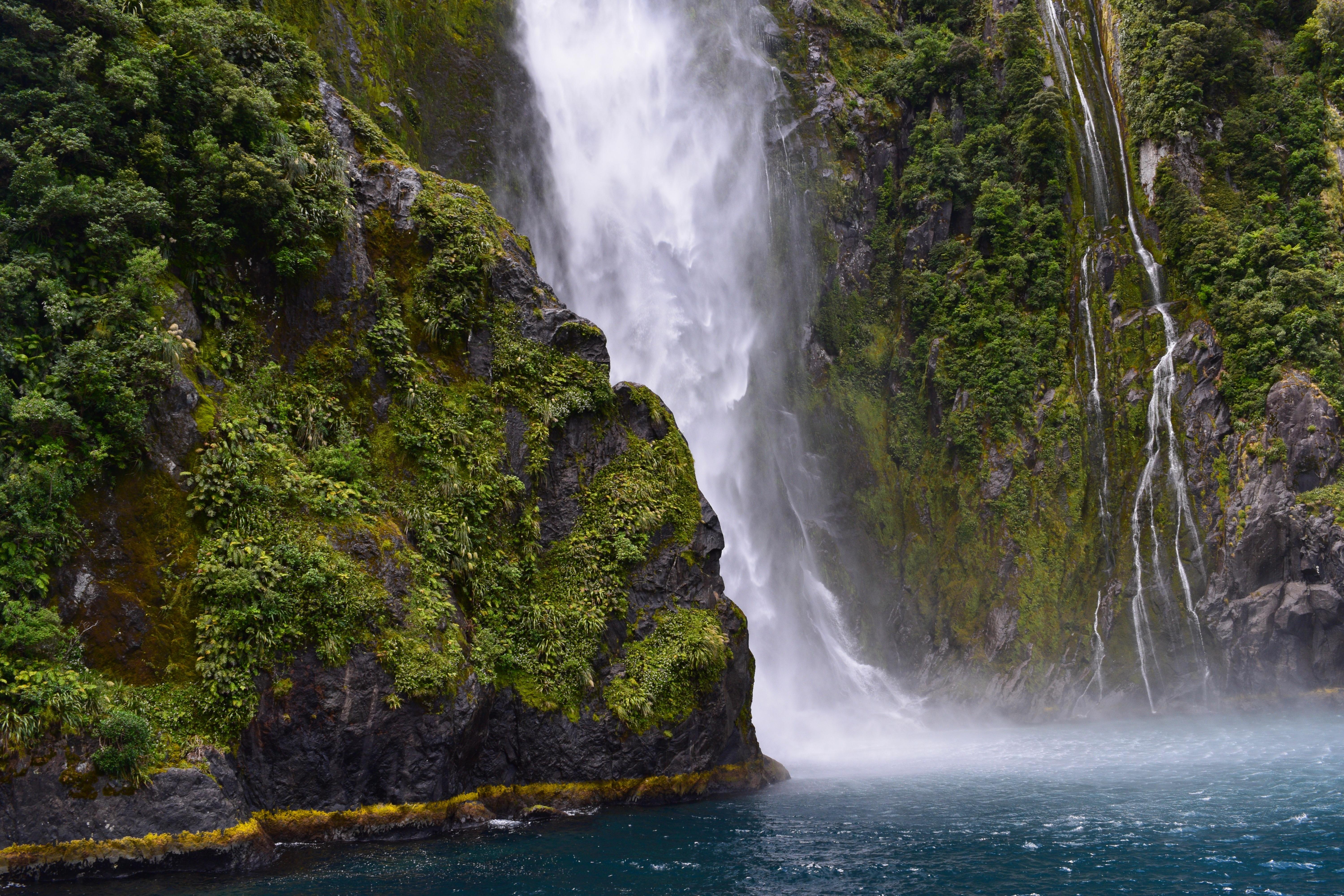 6000x4000 Waterfall Scenery and landscape in New Zealand image Domain photo