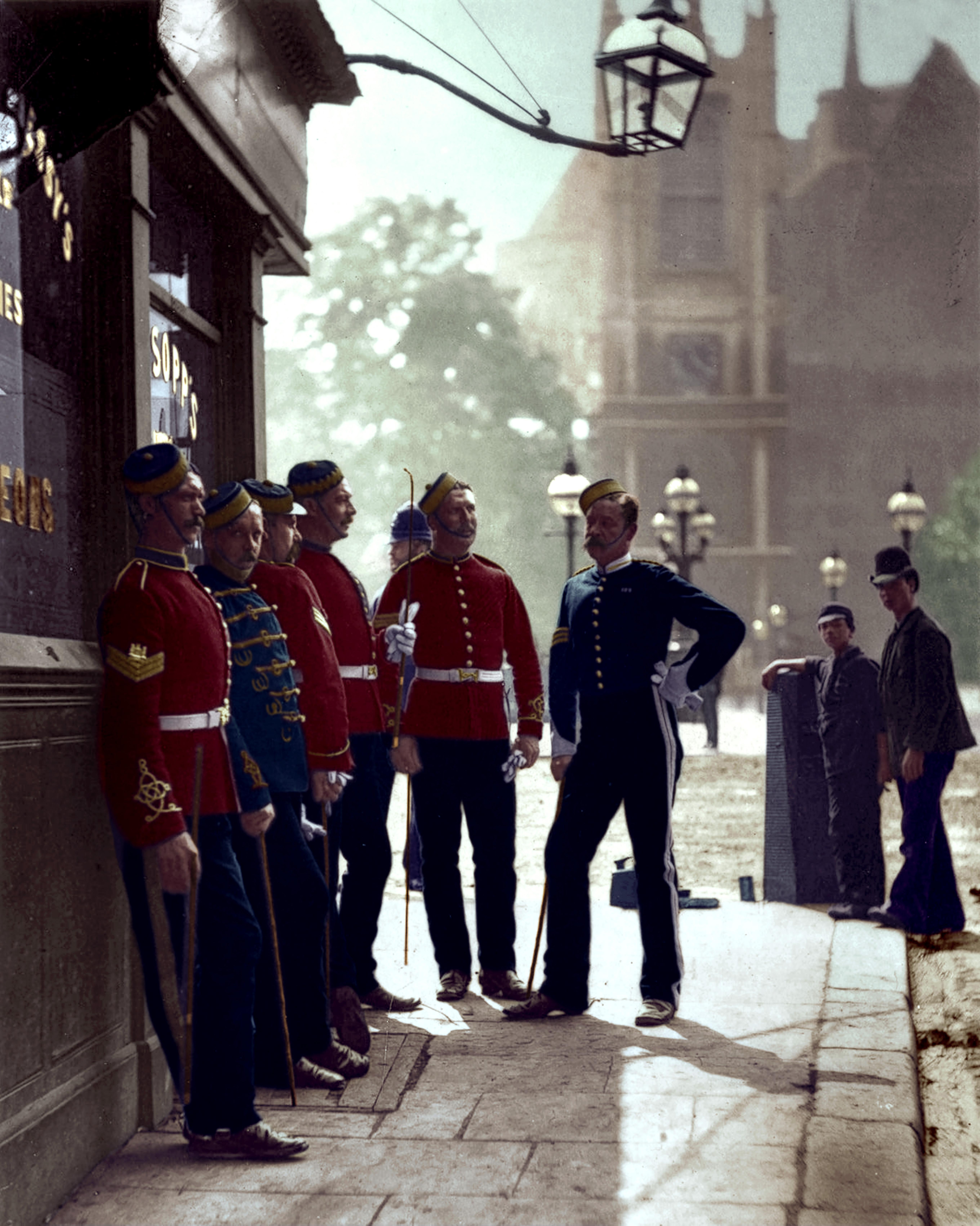 5439x6803 Incredible colourised pics bring Victorian era to life revealing London's busy streets in decade Charles Dickens died
