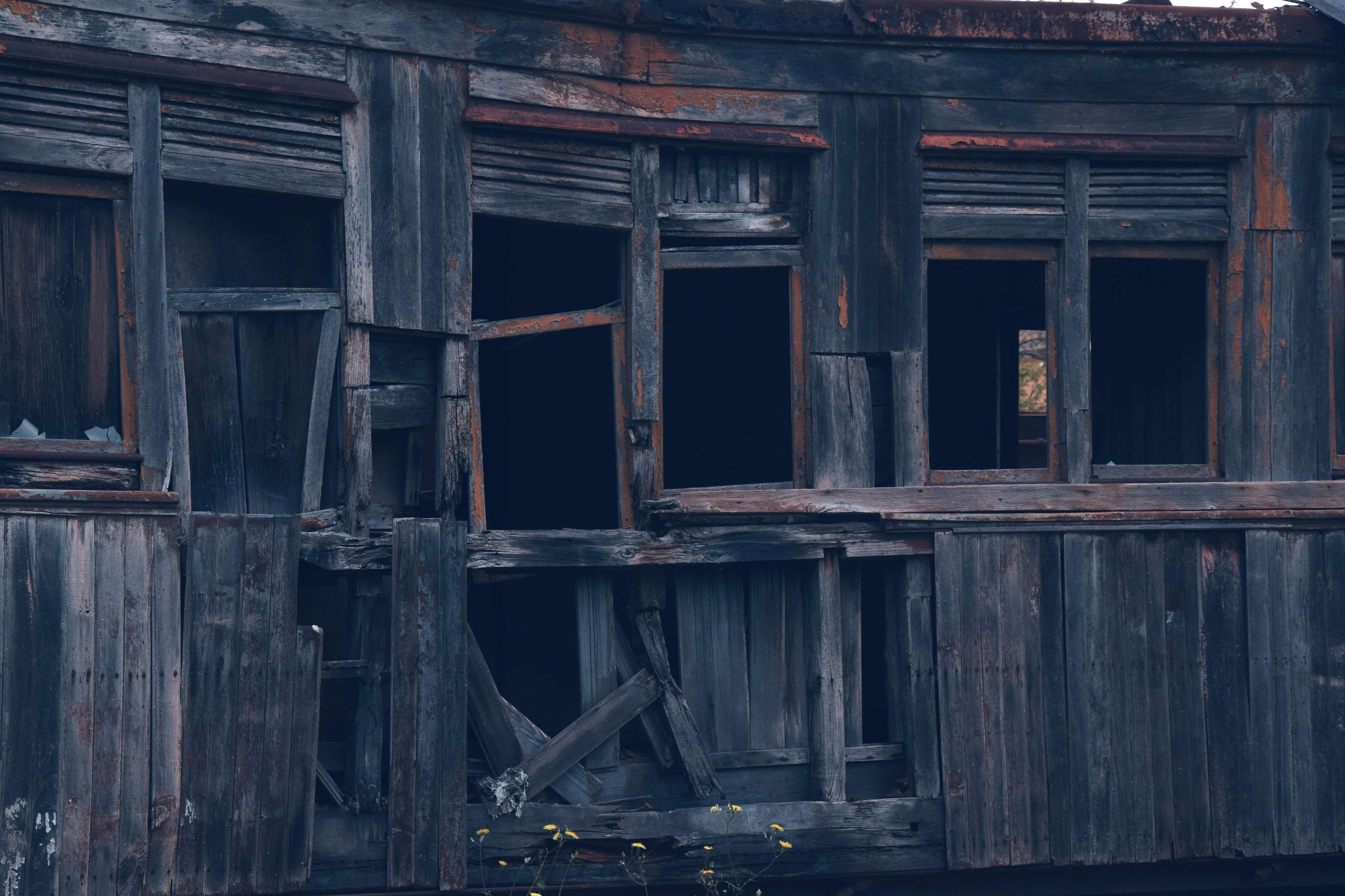 3840x2560 ancient train, ancient wagon, old station, old train, old wagon, old windows, old wood, russet, rust, train, wagon, windows, wood, wood wagon 4k wallpaper