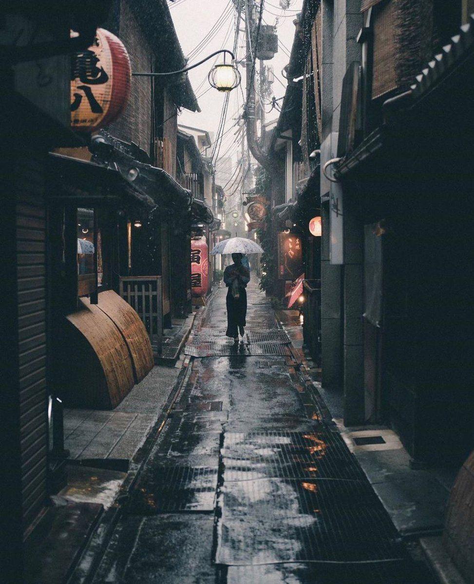 973x1200 Street Evolution on Twitter. Japan photography, Aesthetic japan, Rainy day wallpaper