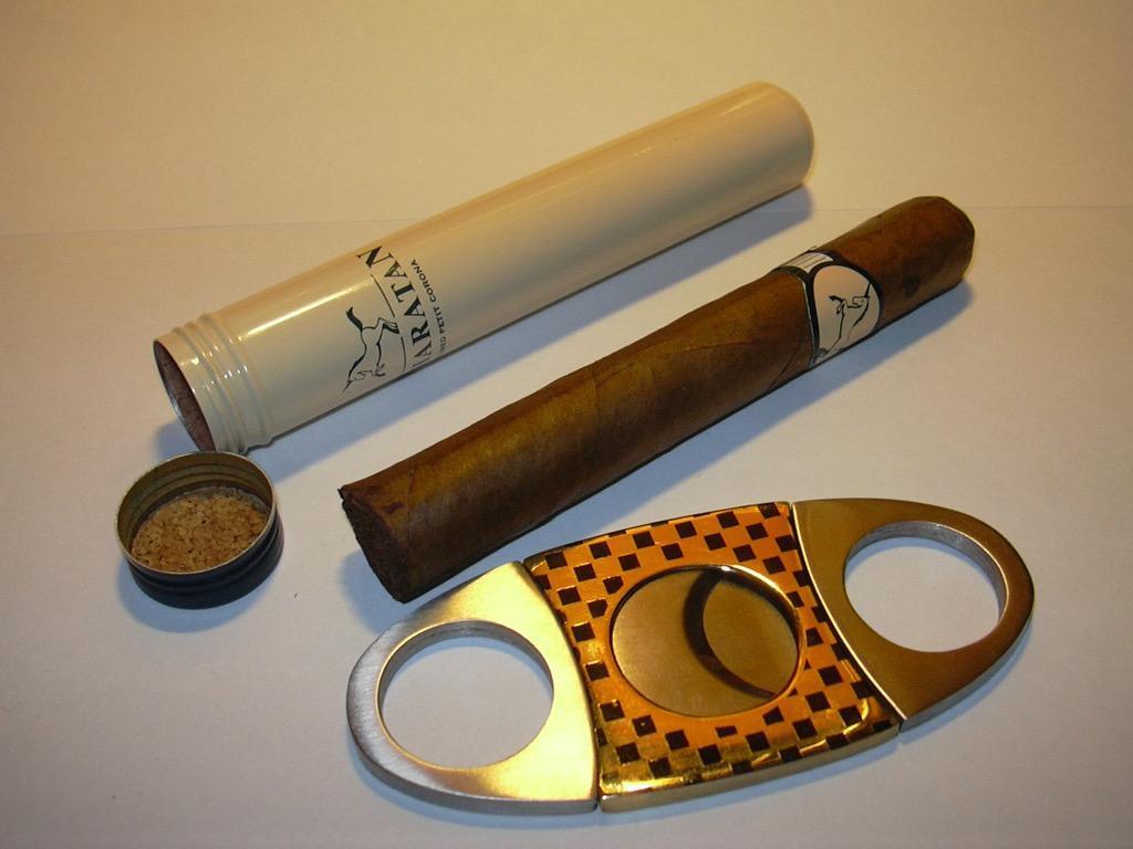 1024x768 Cuban Cigars Wallpaper for Android