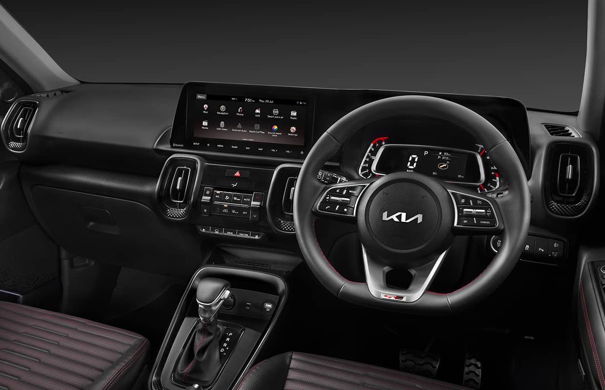 1240x800 KIA Sonet Interior Image° View. Experience In VR