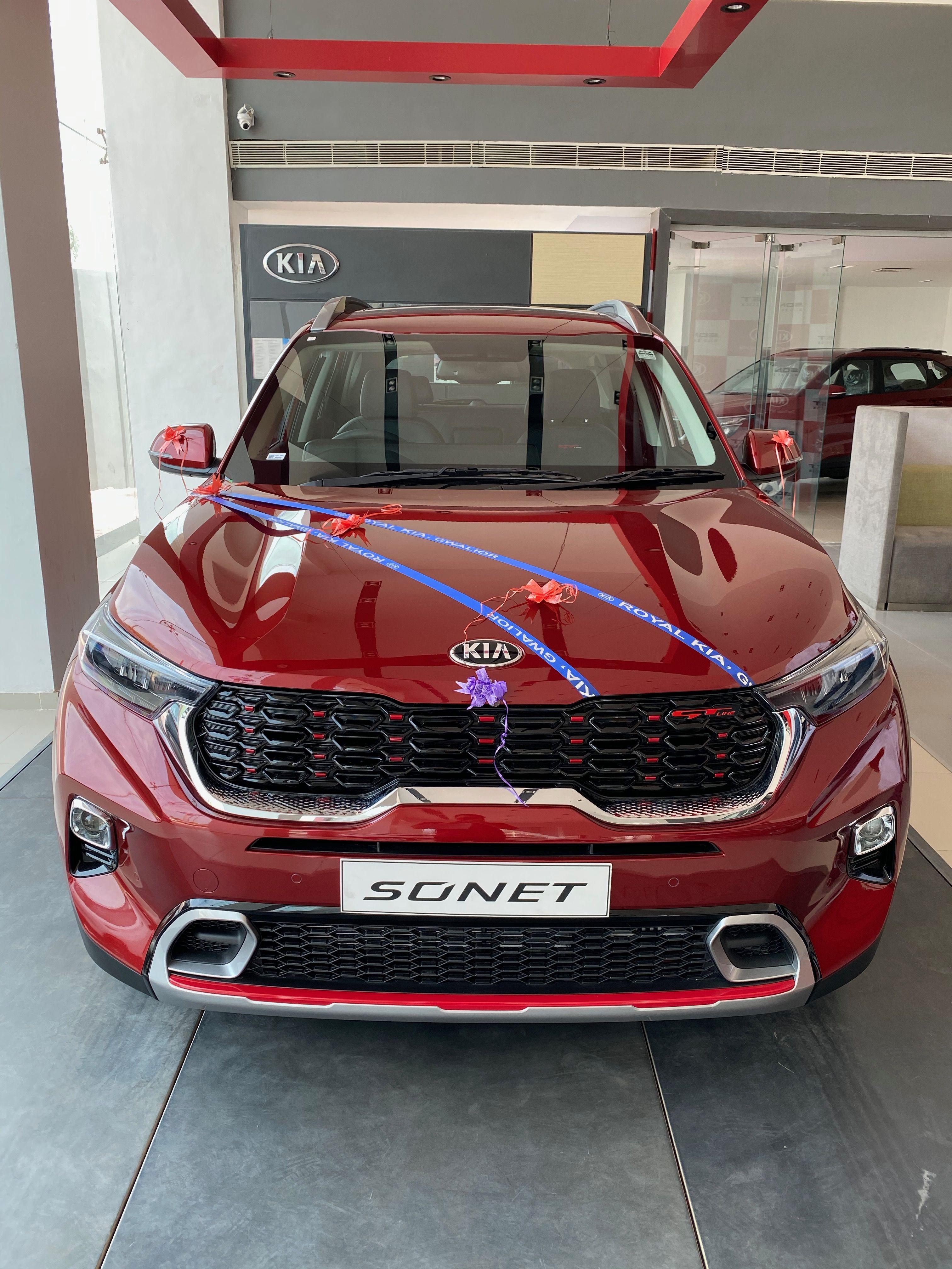 3024x4032 Kia Sonet GT Line T GDI ₹14 Lakh. Real Life Review. Bullet Bike Royal Enfield, Kia, Kia Motors