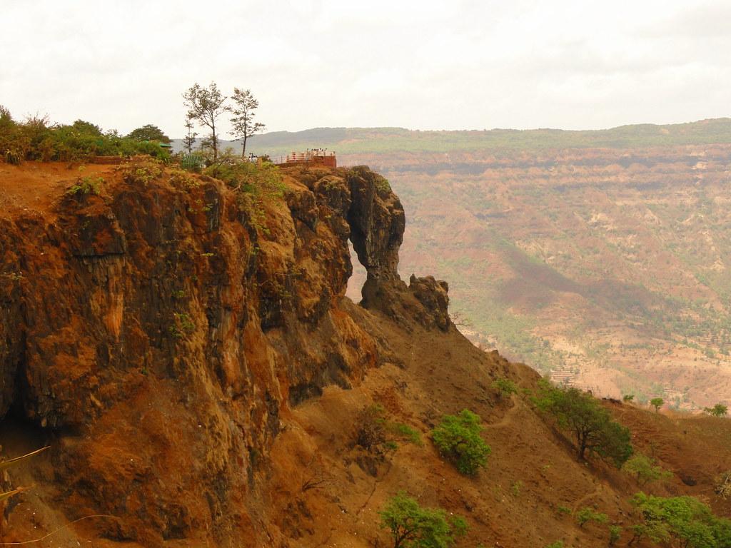 1024x768 Mahabaleshwar Hole Point. Mahabaleshwar Near Pune