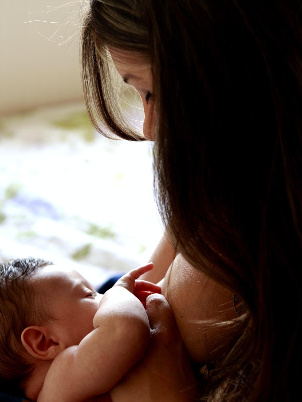 1000x1332 Breastfeeding Mother Picture. Download Free Image