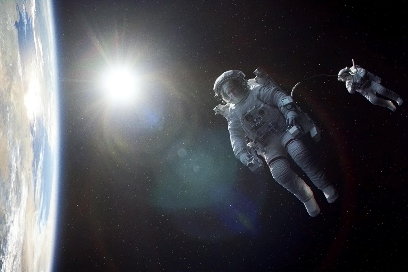 1650x1100 Unreal Movie Review: Gravity
