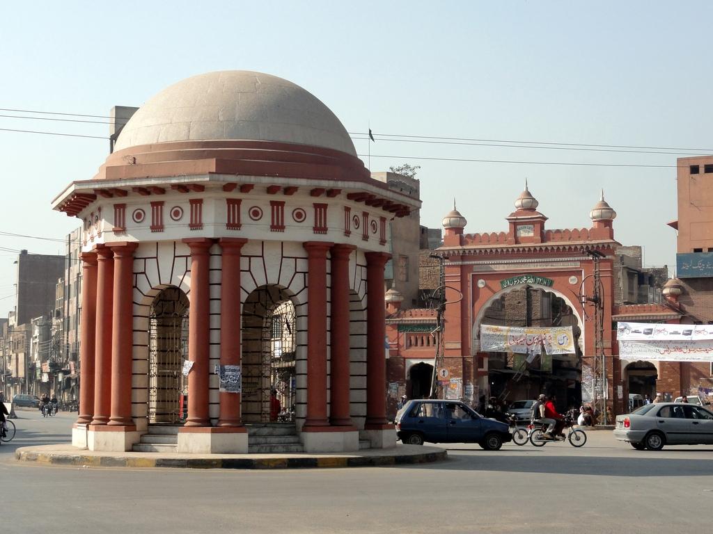 Faisalabad Wallpapers Top Free Faisalabad Backgrounds WallpaperAccess