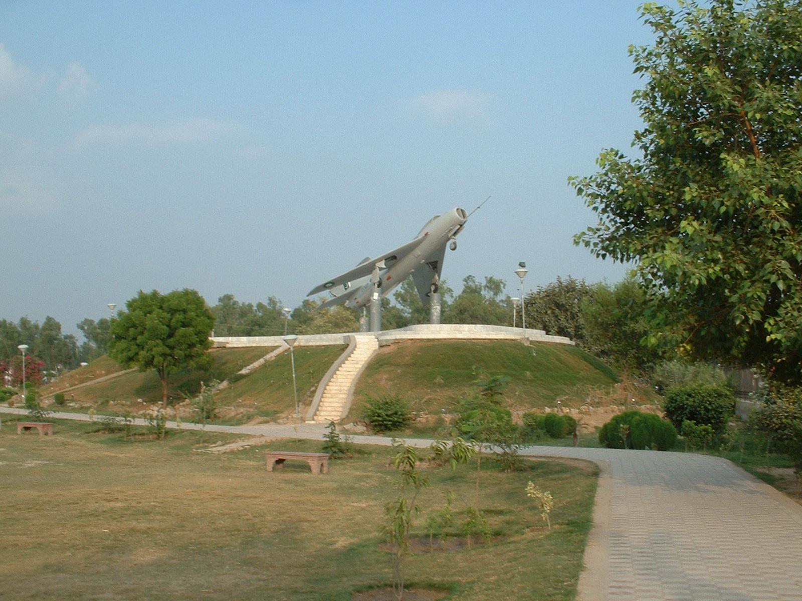 Faisalabad Wallpapers Top Free Faisalabad Backgrounds WallpaperAccess