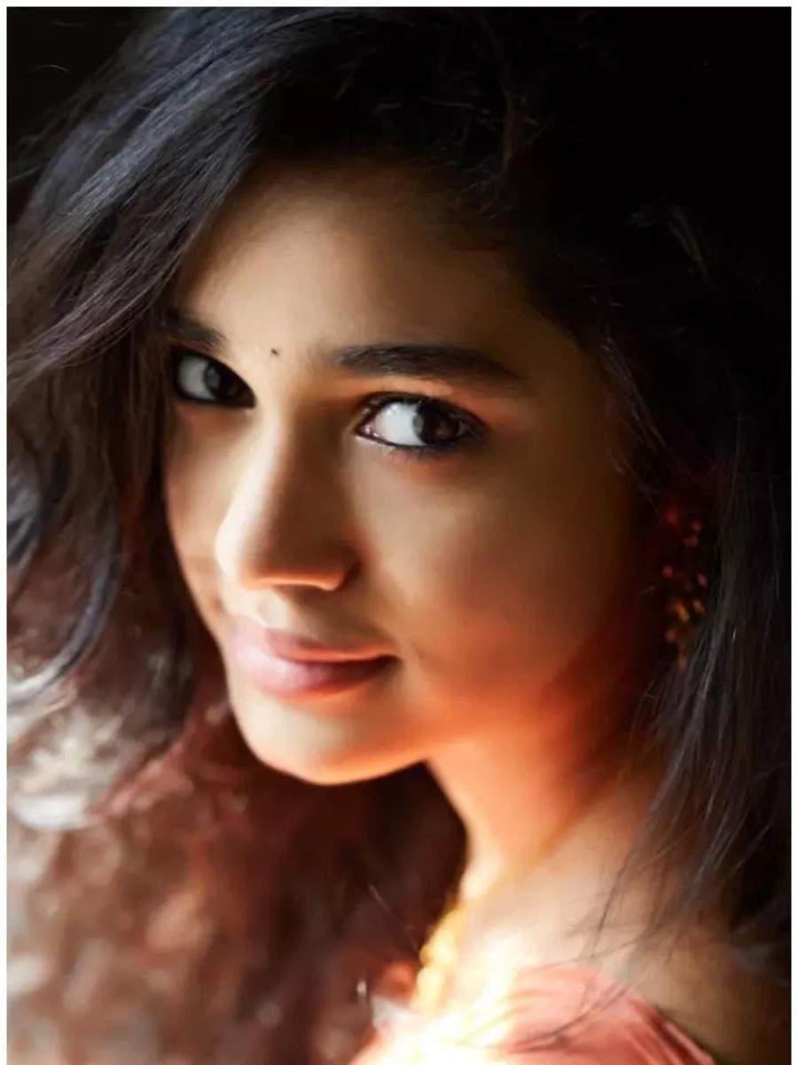 900x1200 Pretty Picture of 'Shyam Singha Roy' Actress Krithi Shetty. Times of India