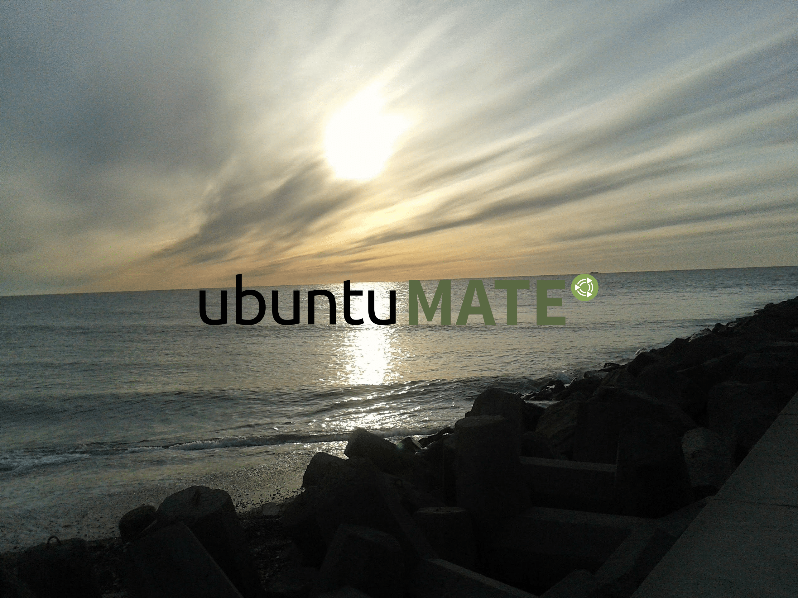 2560x1920 Ubuntu Mate Ocean.png