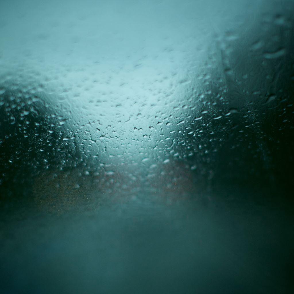 1024x1024 Water Condensation iPad Wallpaper Free Download
