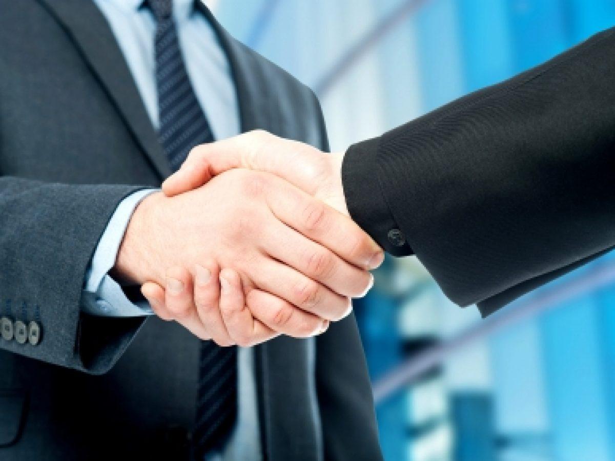 1200x900 How successful people meet strangers?