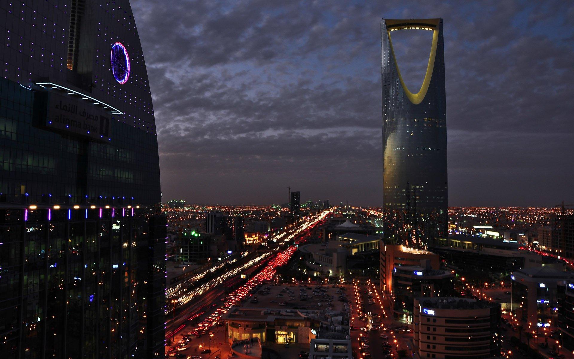 1920x1200 Riyadh Nights: Stunning HD Skyline of Modern Saudi Arabia