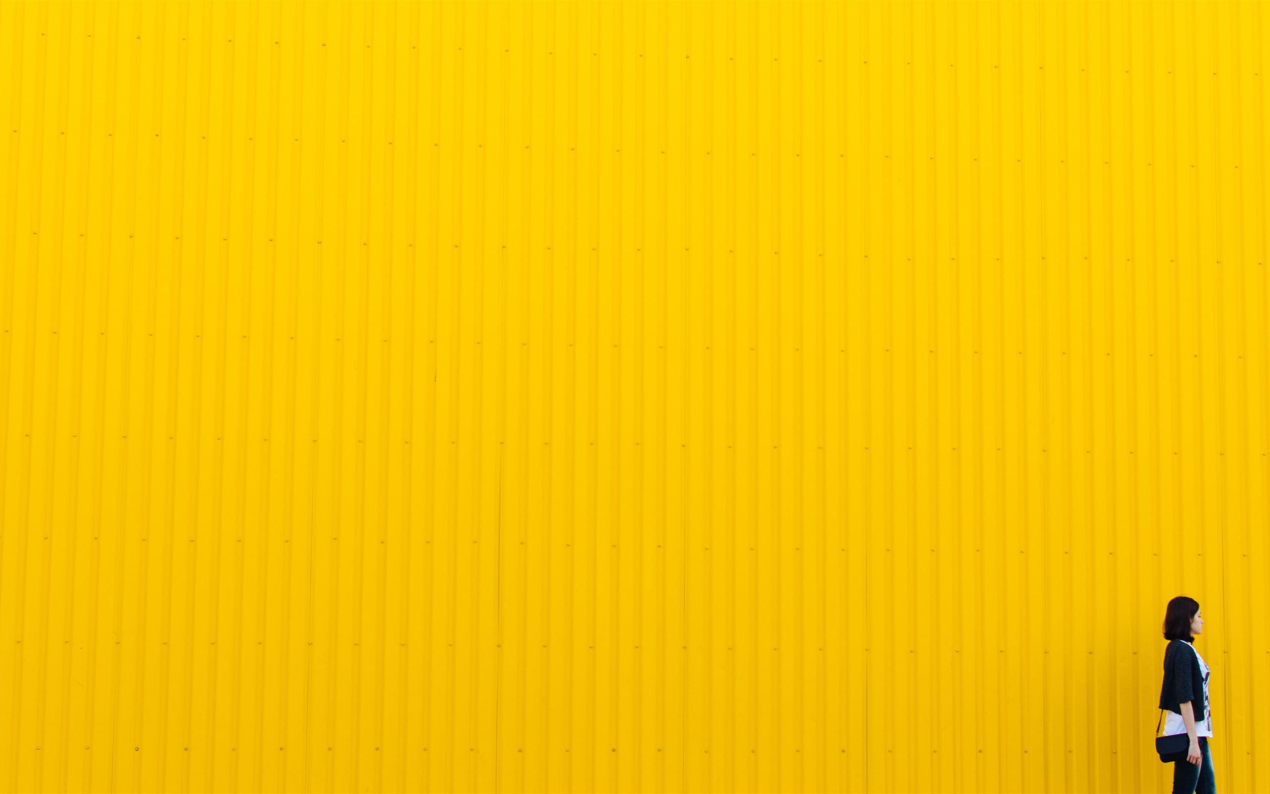 2560x1600 Yellow wall MacBook Air Wallpaper Download