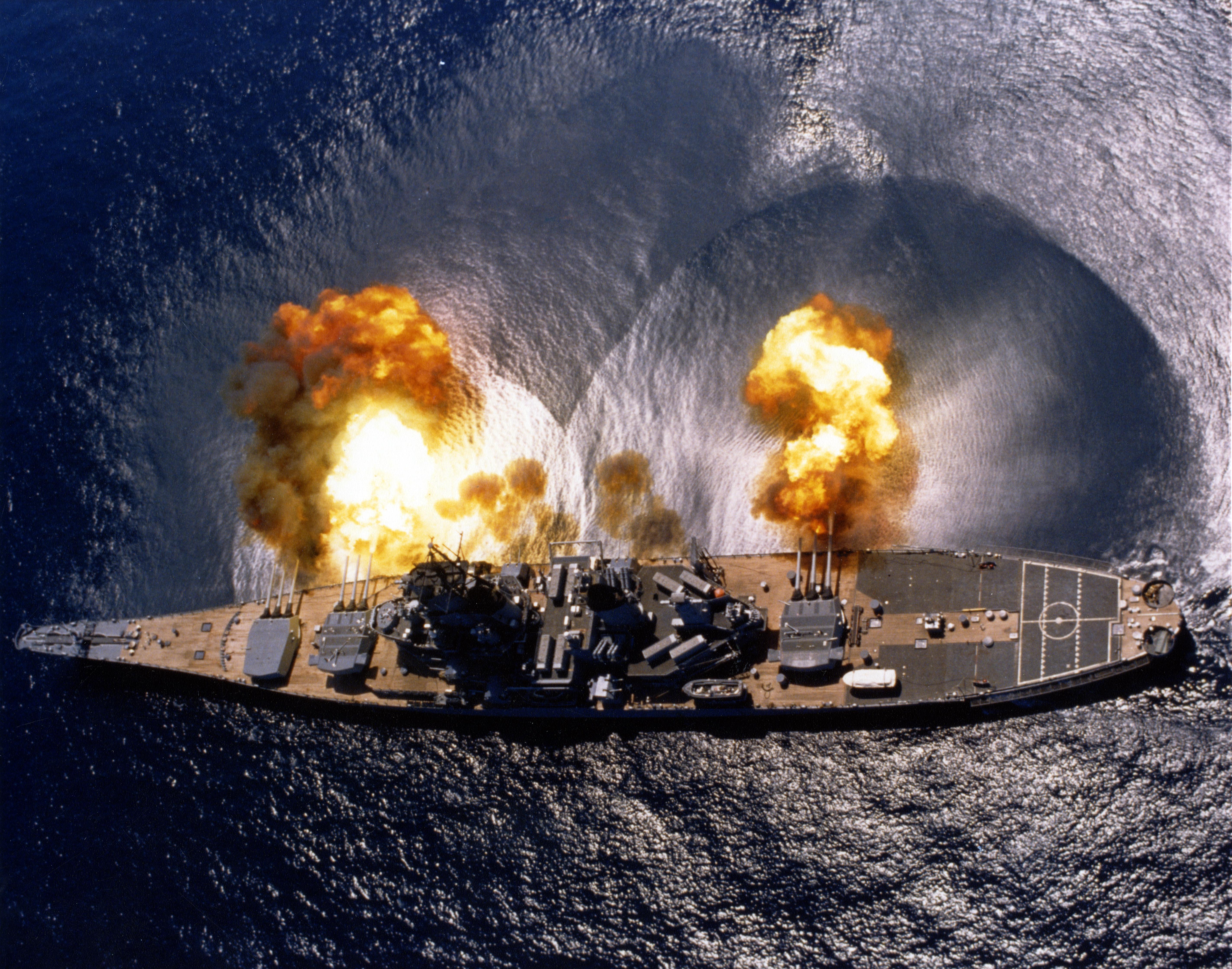 USS Iowa Wallpapers - Top Free USS Iowa Backgrounds - WallpaperAccess