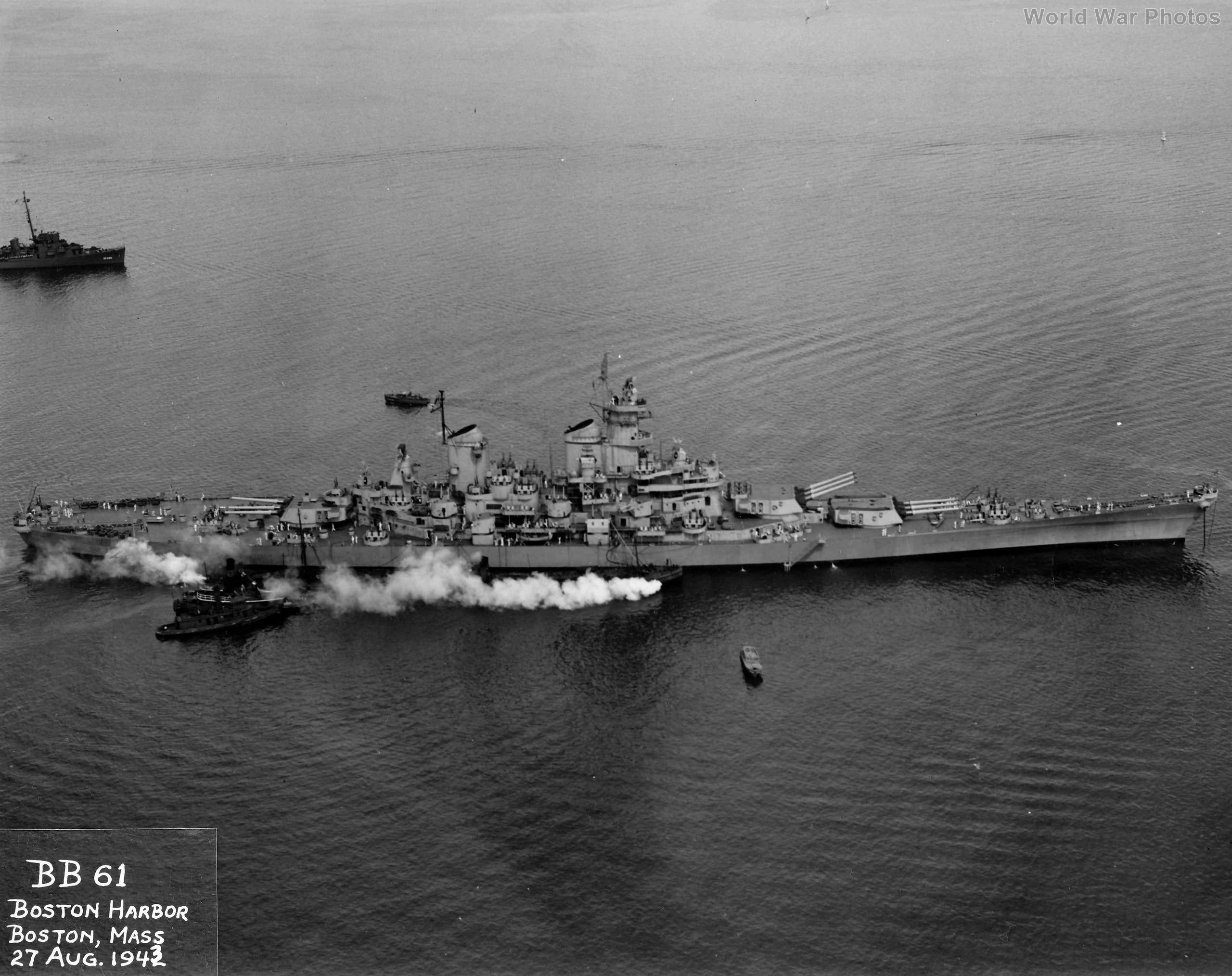2560x2028 USS Iowa at Boston Harbor 27 August 1943 2. World War Photo