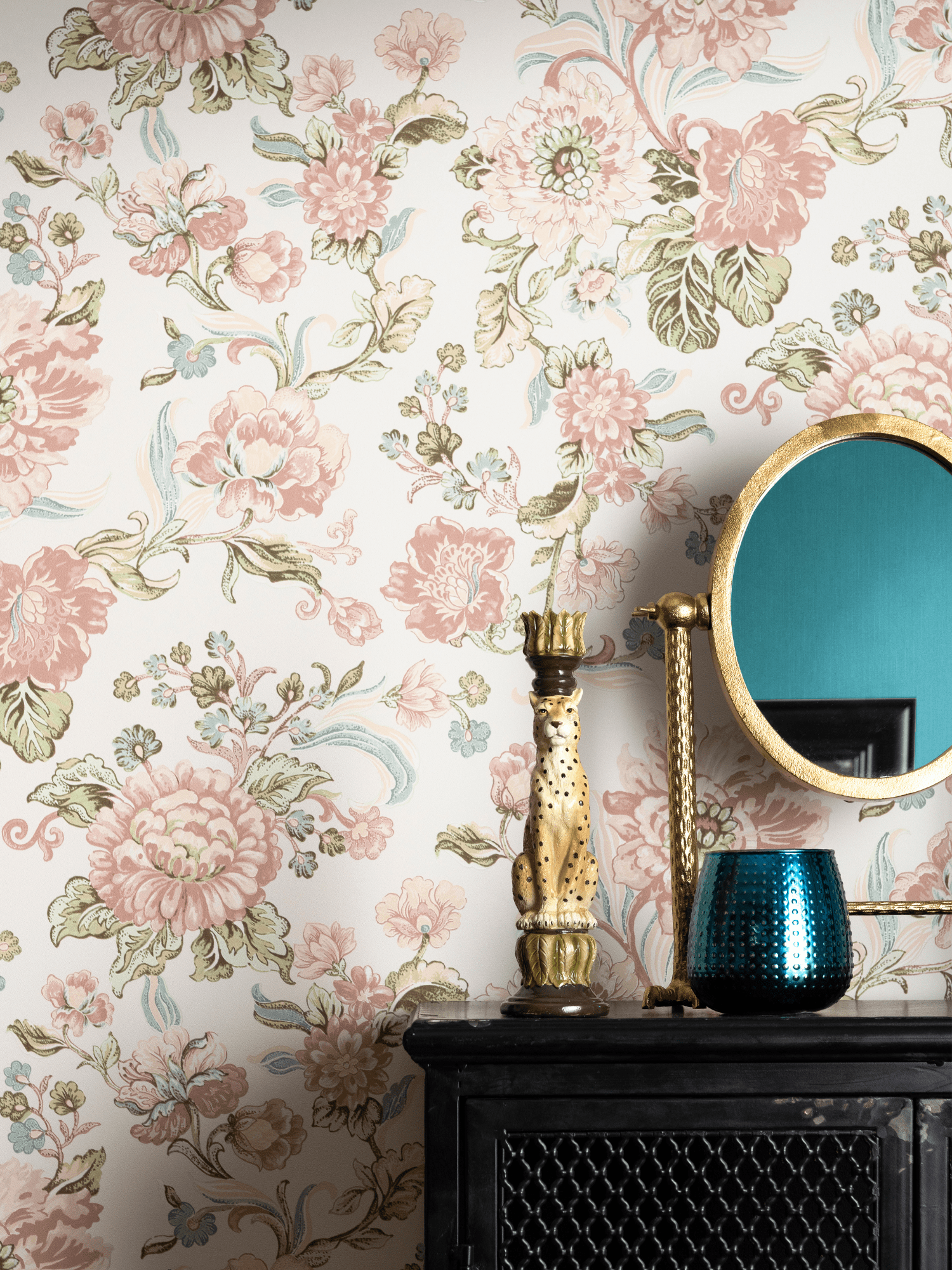 1500x2000 Dark vs. Light: Which Wallpaper Color is Better For Home