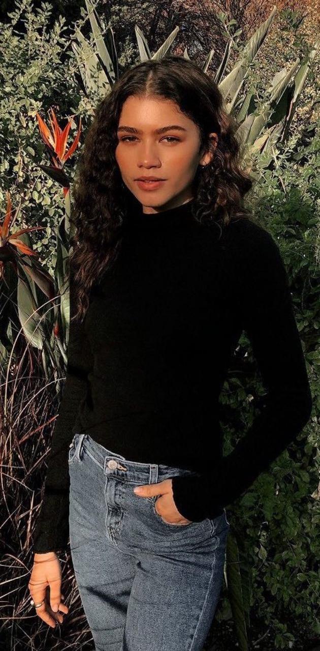 630x1280 Zendaya wallpaper