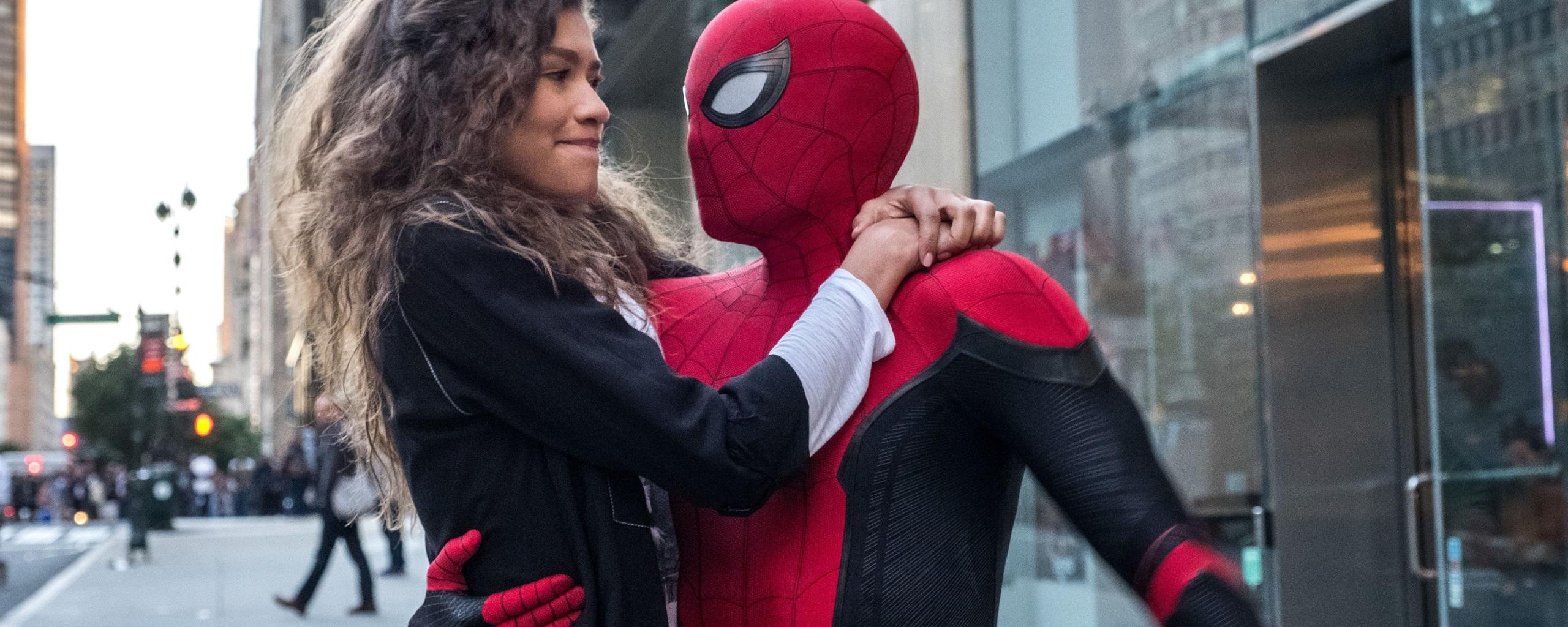 2560x1024 Wallpaper 4k Spider Man And Zendaya In Spider Man Far From Home 2019 4k Wallpaper