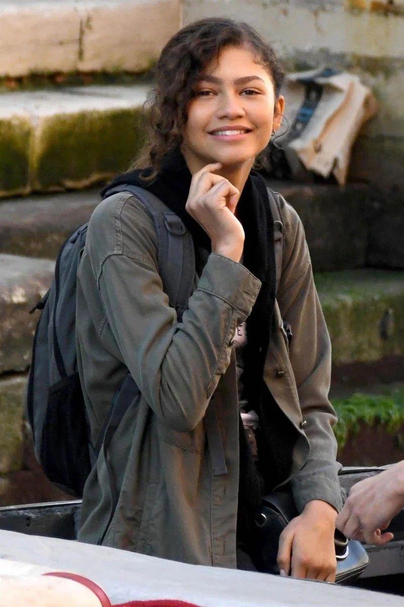 800x1200 MJ (Spider Man: Far From Home). Zendaya, Zendaya Spiderman Homecoming, Zendaya Style