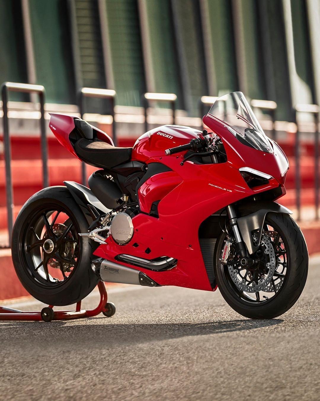 1080x1350 Panigale V2 iPhone Wallpaper