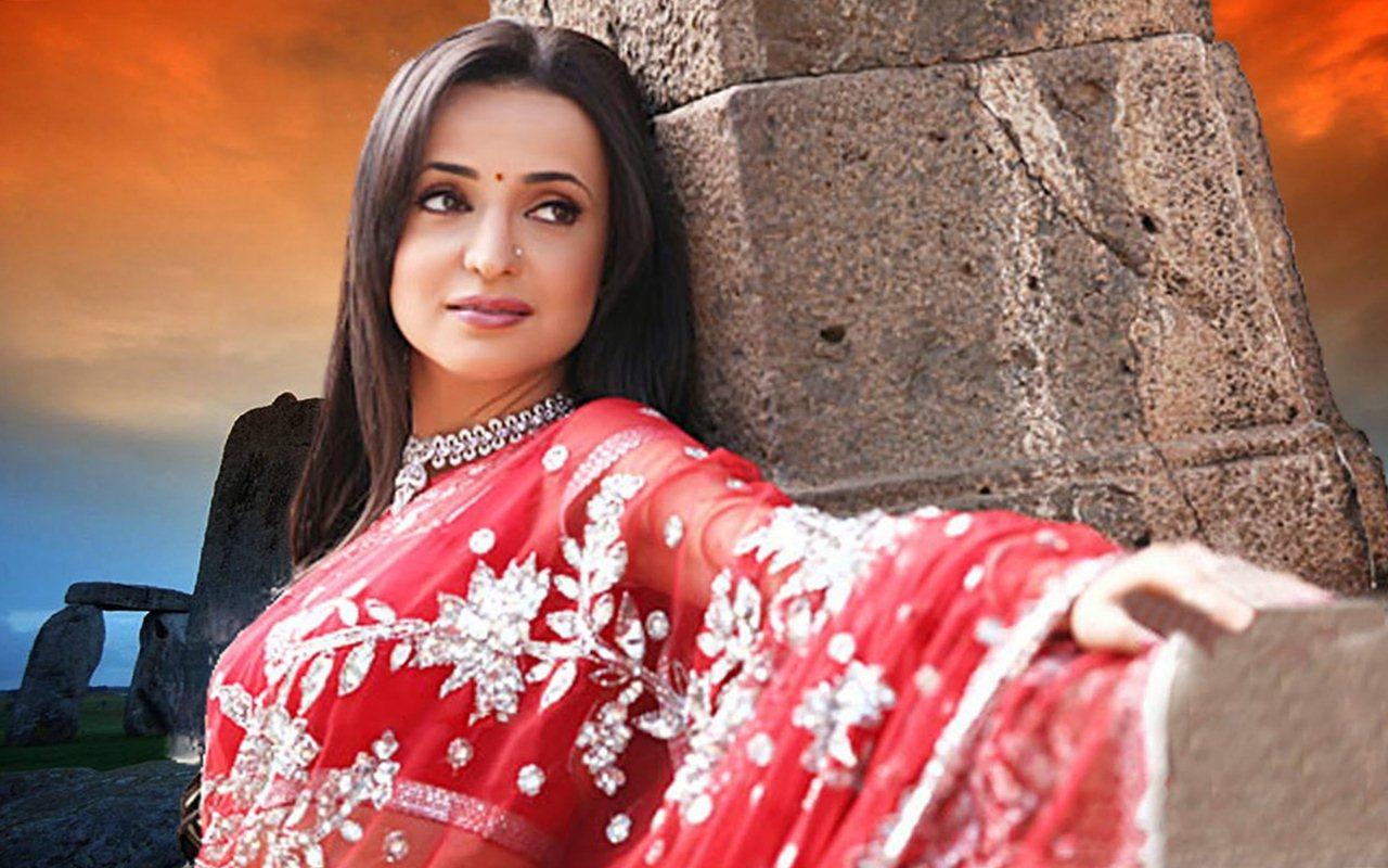 1280x800 Sanaya Irani HD Wallpaper