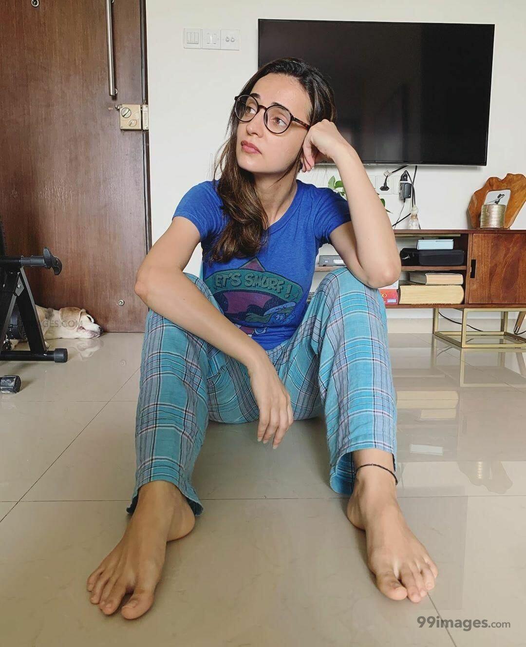 1080x1328 Sanaya Irani HD Wallpaper (Desktop Background / Android / iPhone) (1080p, 4k) (1080x1328) (2022)