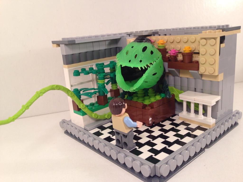 1024x768 Audrey II Shop of Horrors