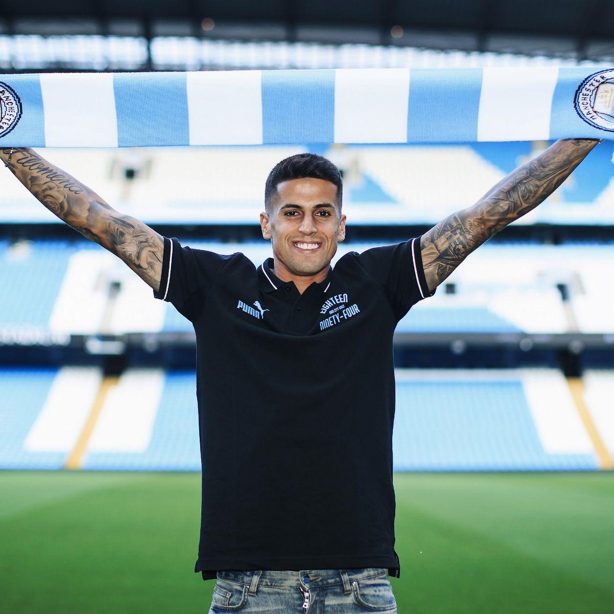1200x1200 Gary Neville makes Joao Cancelo prediction after managing Man City new boy at Valencia