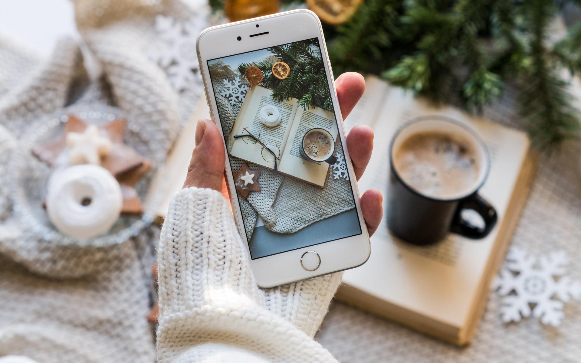 1920x1200 Download wallpaper: Christmas spirit 1920x1200
